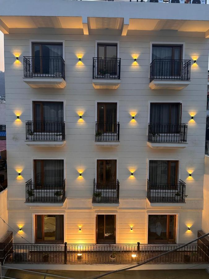 Highlands Hotel Risikés Kültér fotó