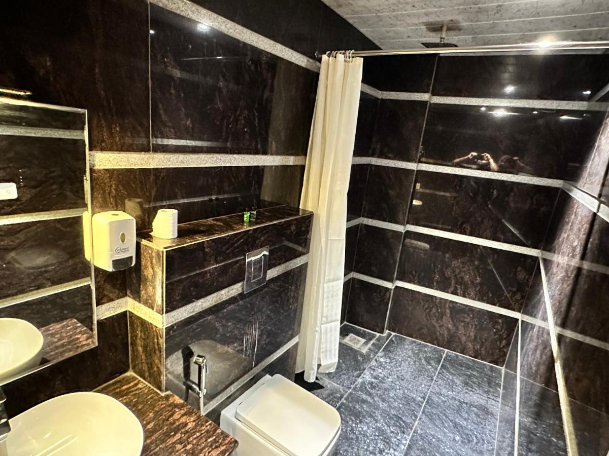 Highlands Hotel Risikés Kültér fotó